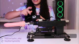 ORGASMO A CHORROS CON MI MAQUINA SEKSUAL - AGATHA DOLLY