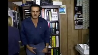 Ordaindu dut, zerbitzua beste era batera...