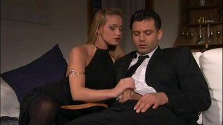 Igazi Anális a teljesen Öröm ebben a könyvben Katia Nobili, valamint a fiatal Csődör - (HD Jelenet)