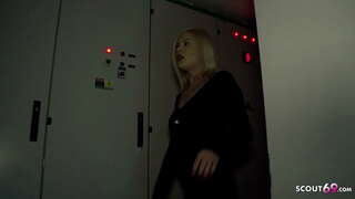 ���ी. किशोर उड्ने मेरो कुखुरा धन्यवाद पार्टी - जर्मन शौकिया